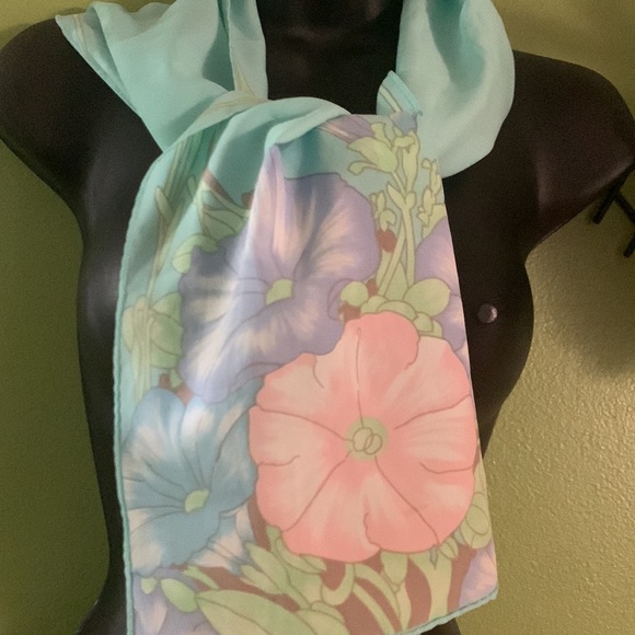 Avon scarf - Picture 1 of 6